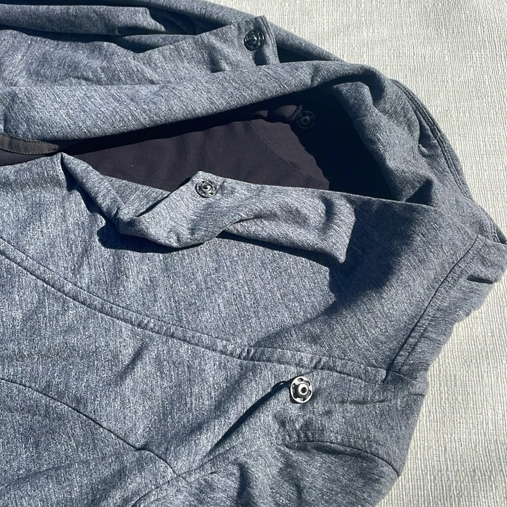 Lululemon That’s a Wrap Jacket in Heathered Snow